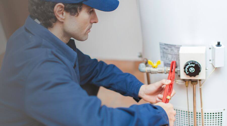 Local water heater installation in Blum, TX